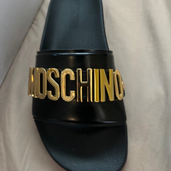 Moschino slides - Picture 5 of 5